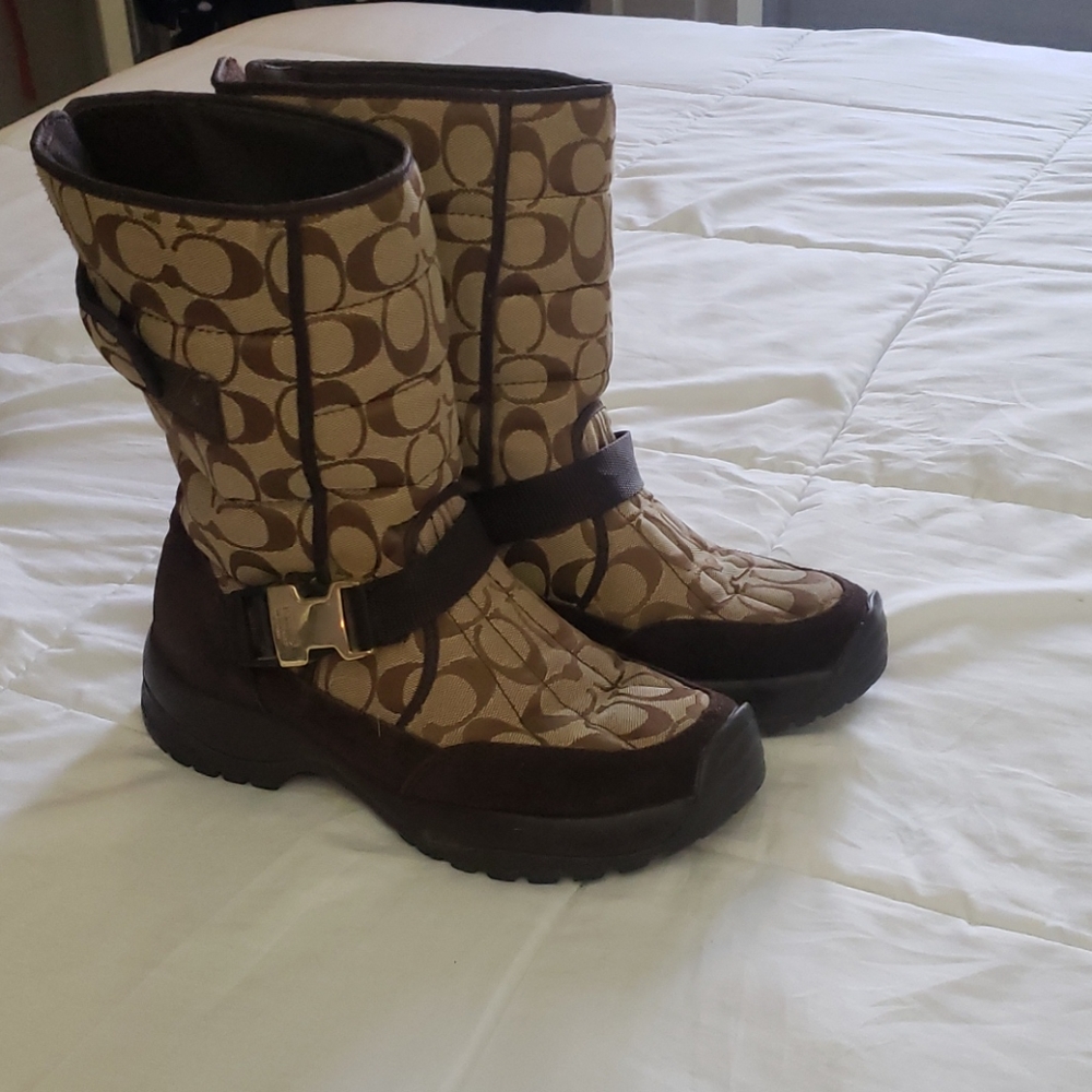 Coach Sharron signature brown winter boots